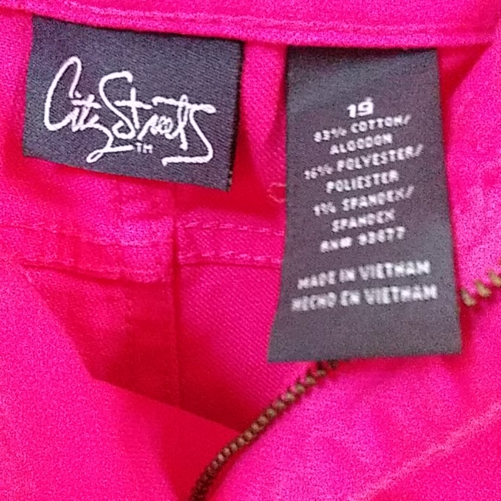 Capris - Picture 3 of 4